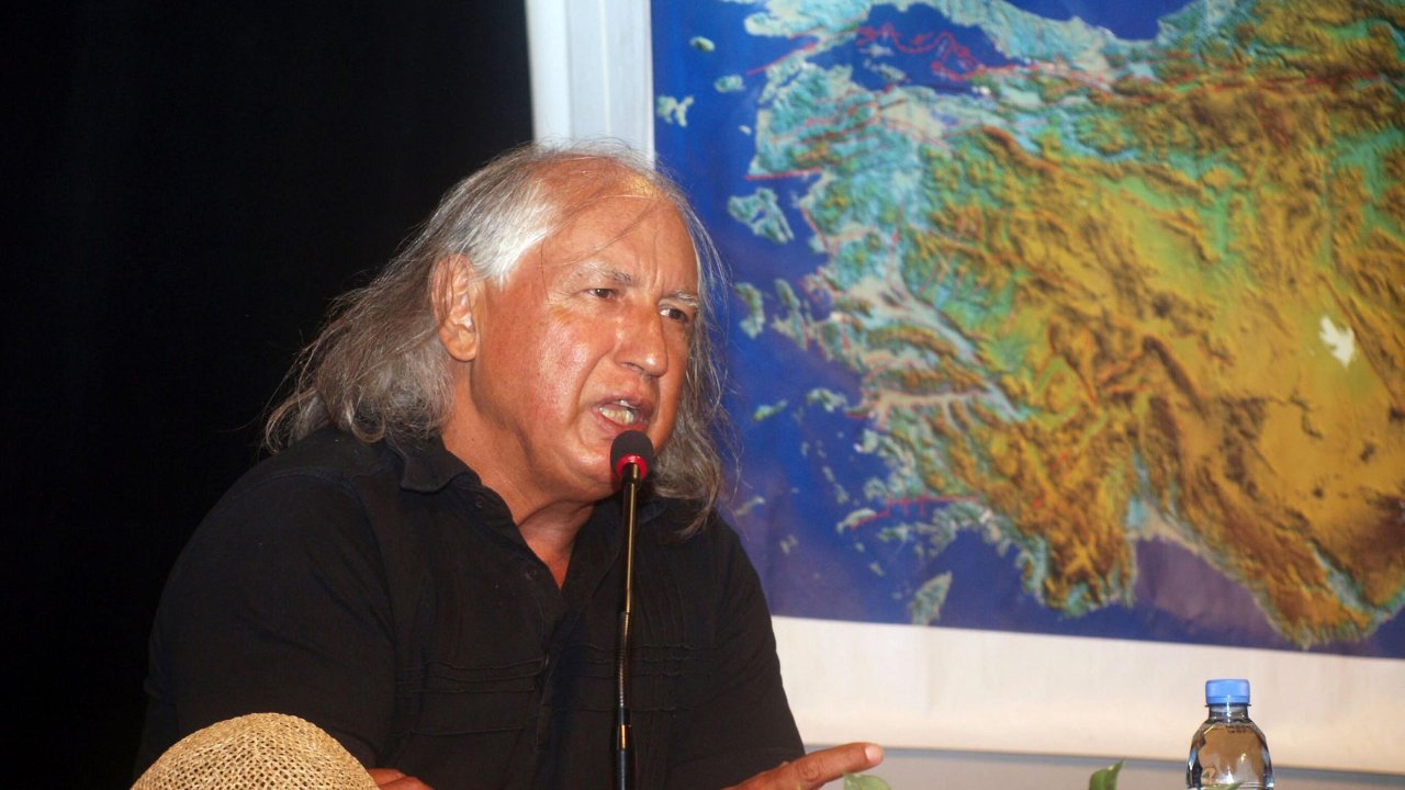 Prof. Dr. Şener Üşümezsoy