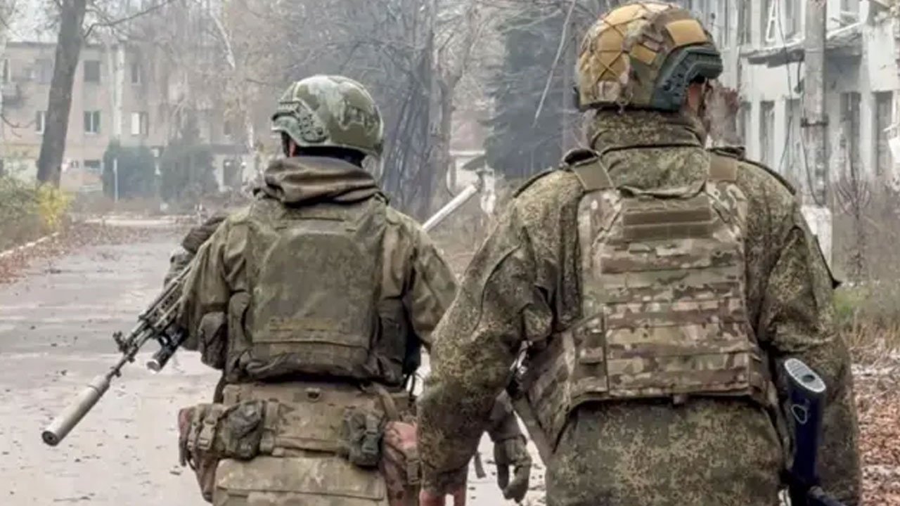 Ukrayna cephesinde sıcak gelişme! Rusya iki yerleşimi ele geçirdi
