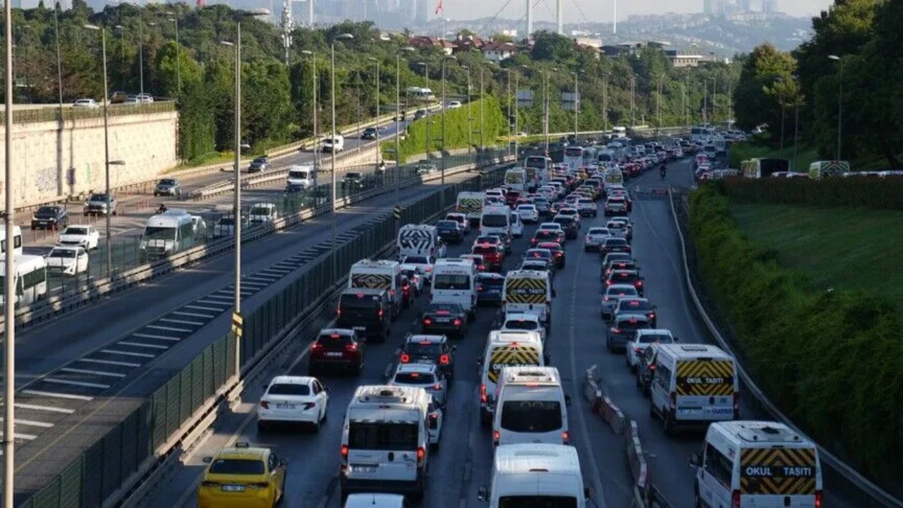 14 Eylül toplu taşıma ücretsiz mi? İETT, metrobüs ve metro bedava mı?