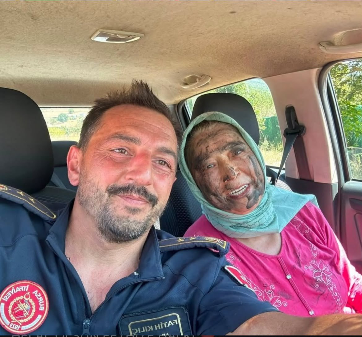 65 yaşındaki kadından yürek ısıtan hareket! Hastalığını unuttu, alevlere koştu: Ormanın yandığını görünce dayanamadım