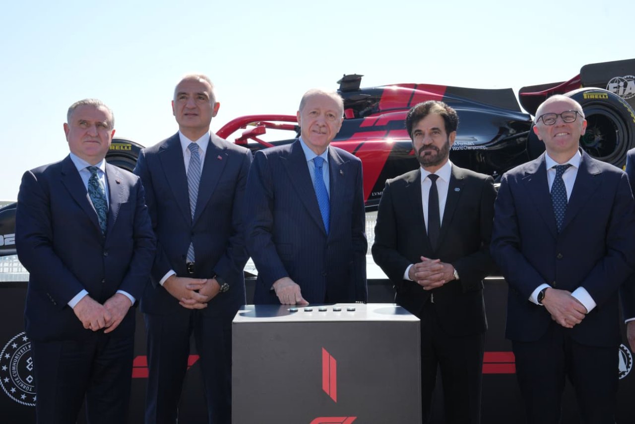 Bakan Ersoy müjdeyi verdi: İstanbul Park 2031’e kadar F1 takviminde
