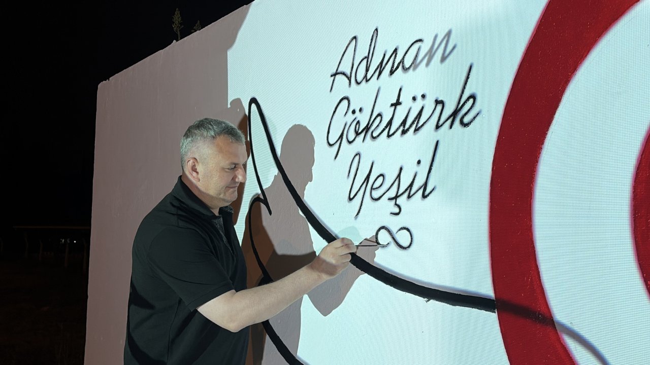 Görenlerin duygulandıran portre! Okul saldırısında ölen Adnan’ın hatırası Düziçi sokaklarında