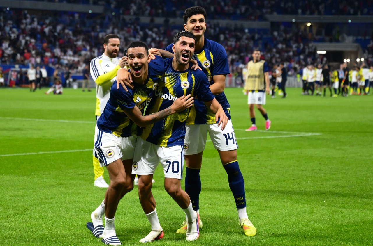 Manşetlerde Fenerbahçe'nin Lyon zaferi var: Fransa gözyaşları içinde