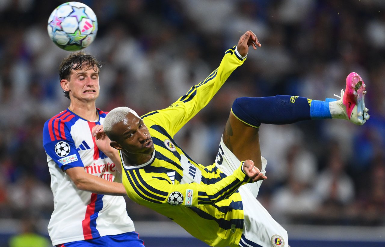 Manşetlerde Fenerbahçe'nin Lyon zaferi var: Fransa gözyaşları içinde