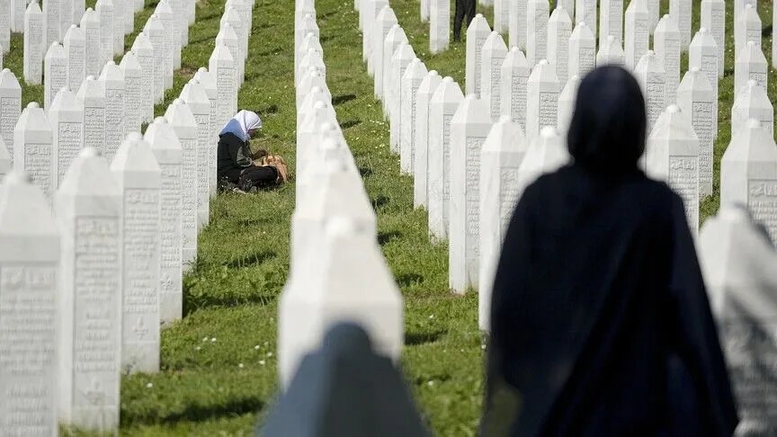 Toprak kabul etmesin, çok şükür geberdi ... Srebrenitsa’da evlatlarını kaybeden anneler Mladiç’in ölümünü böyle karşıladı