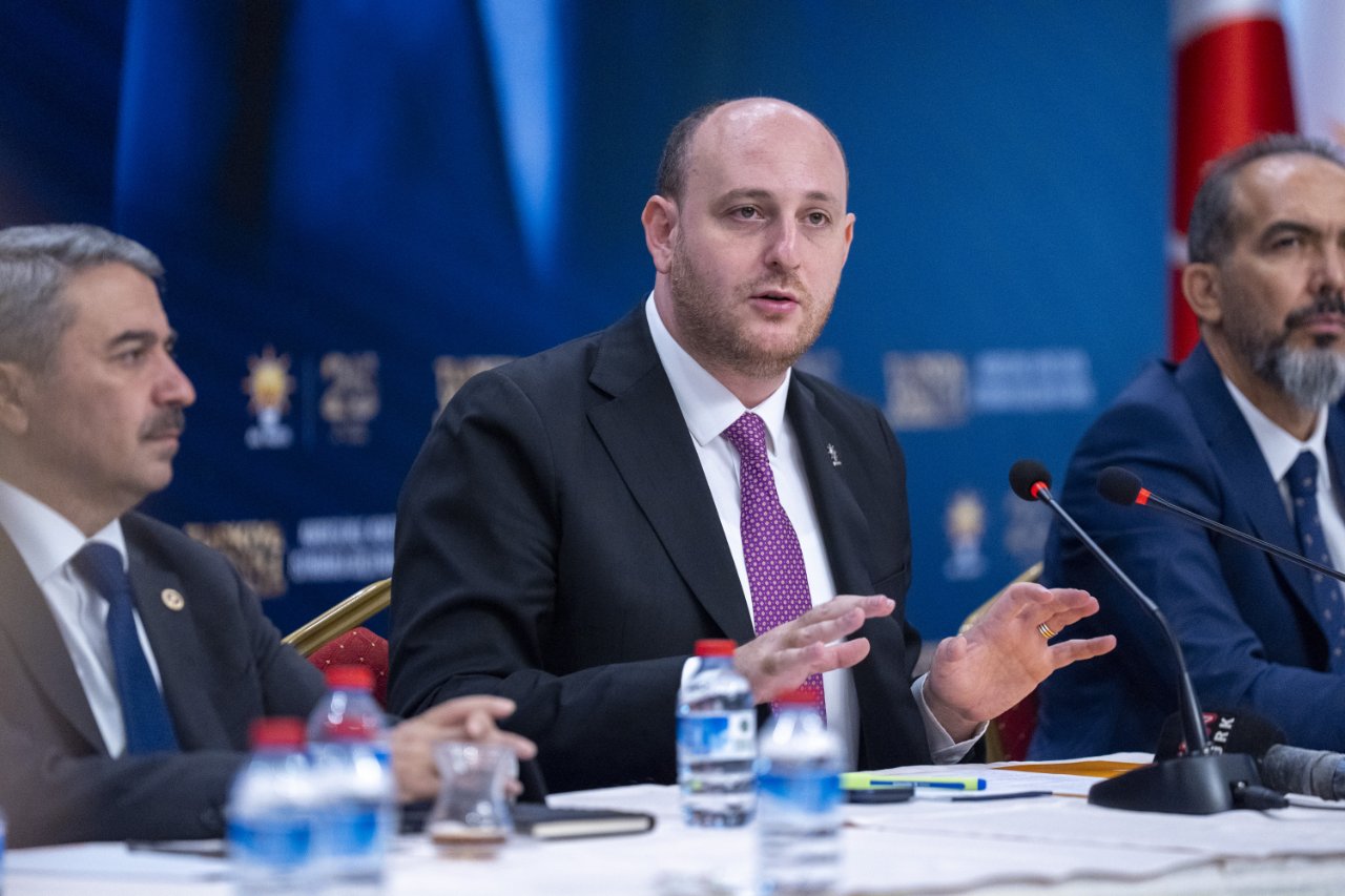 AK Parti’den Erdoğanın adaylığıyla ilgili açıklama: Teknik tarih düzenlemesi yapılabilir