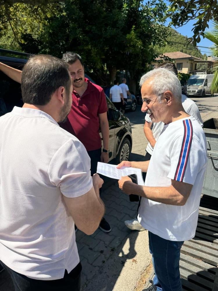 Bakan Uraloğlu, Marmaris'te vatandaşlarla bir araya geldi! Hisarönü için talep yağdı