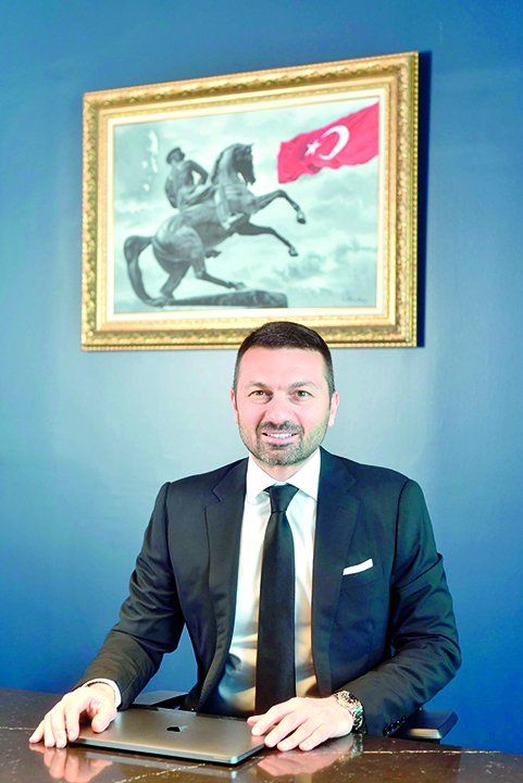 Bir hanenin ihtiyacını karşılayacak: Evlerin çatılarına mini rüzgârgülleri geliyor