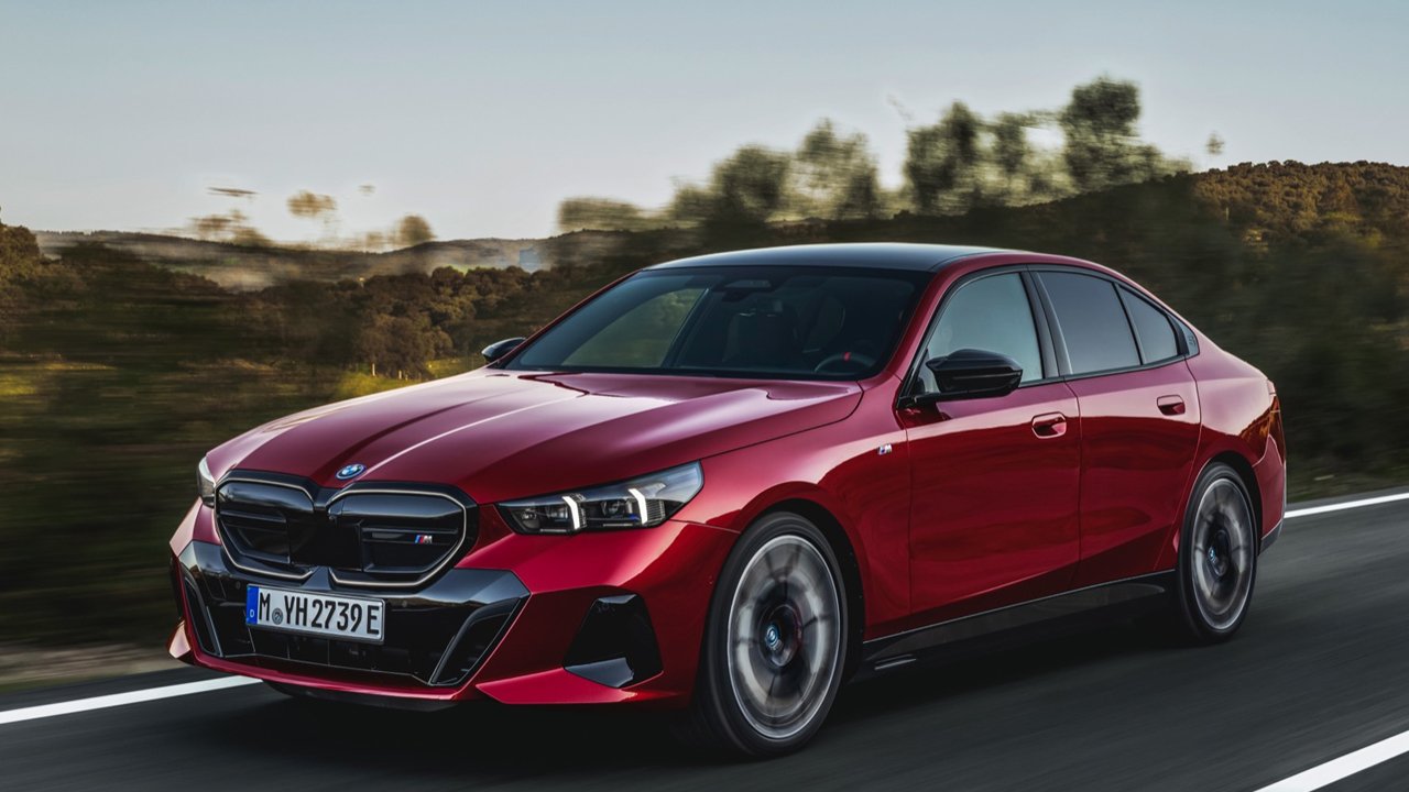 BMW elektrikli otomobil satışında 2 milyonu geçti: Dönüm noktası i5 M60 oldu