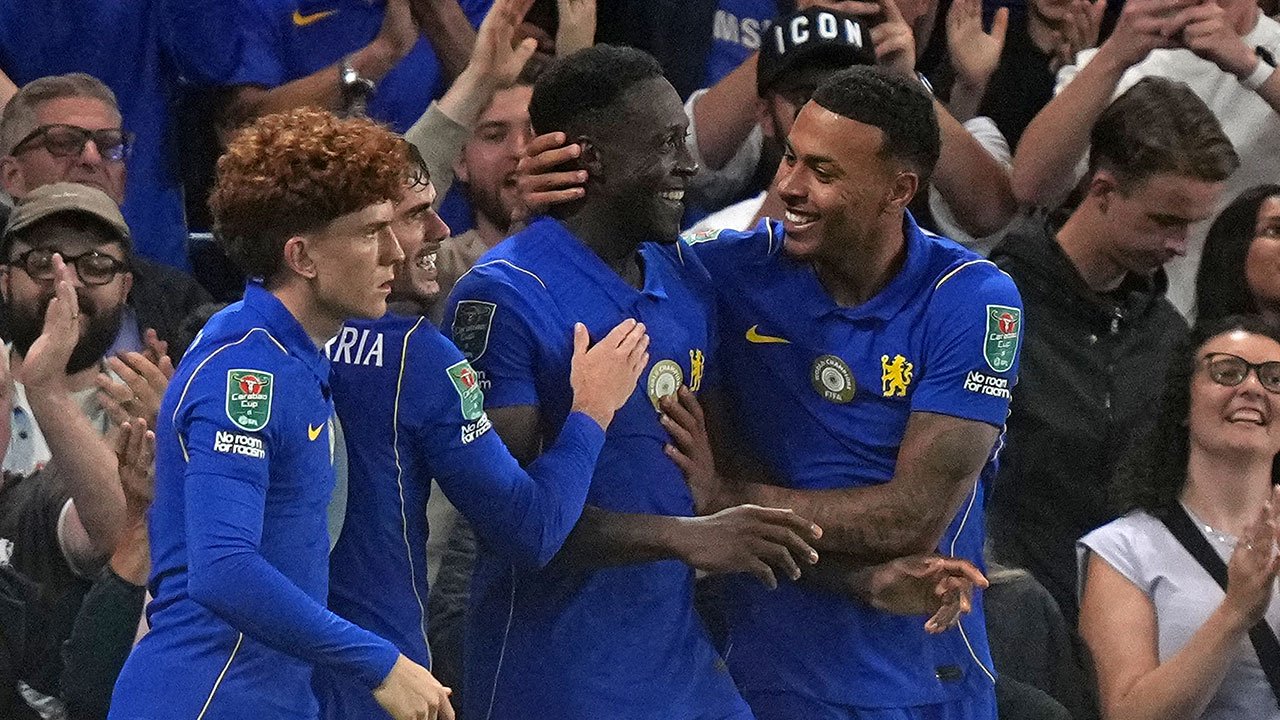 Chelsea, Lig Kupası'nda 2 golle turladı