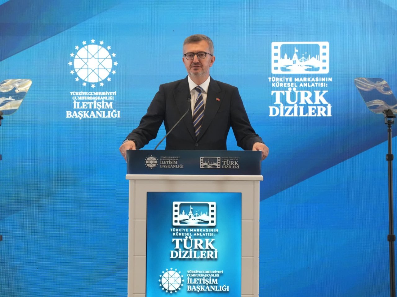 İletişim Başkanı Prof. Dr. Burhanettin Duran