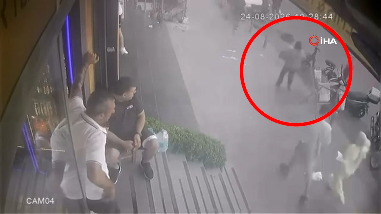 Esnafın dikkati hırsızlığı önledi! Çaldıklarını atıp kaçmaya çalışan kadın böyle yakalandı