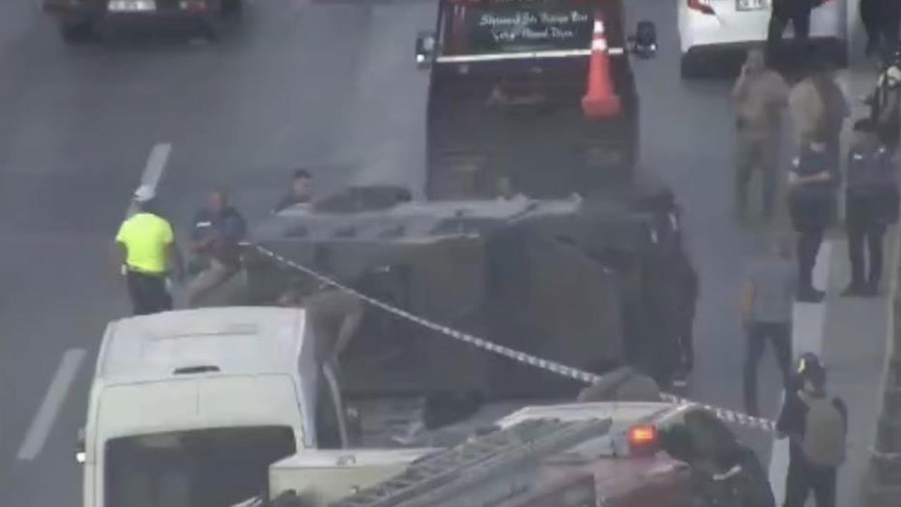 İstanbul'da zincirleme kaza! Zırhlı polis aracı takla attı, yaralılar var