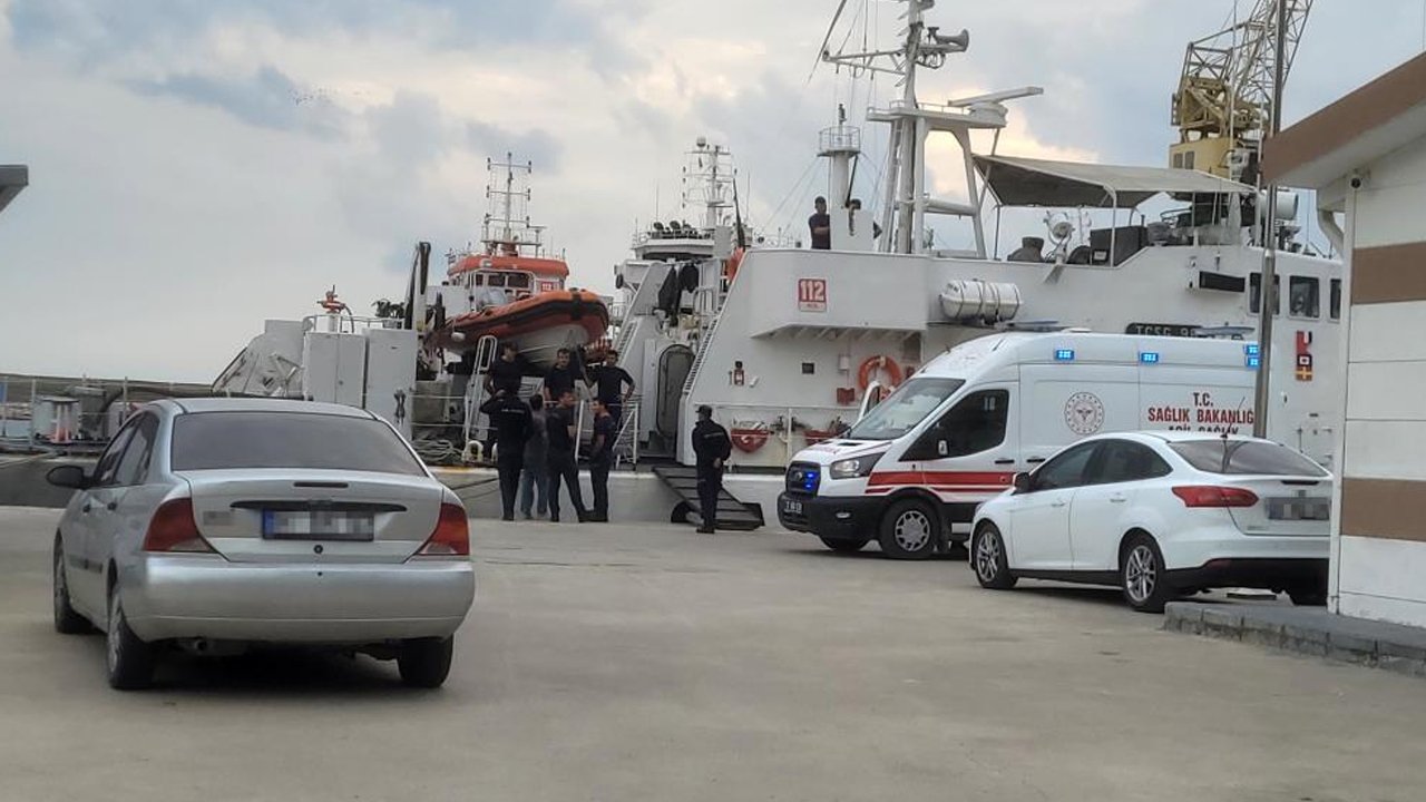 Kastamonu açıklarında ticari gemi batma tehlikesi geçirdi: Mürettebat tahliye edildi