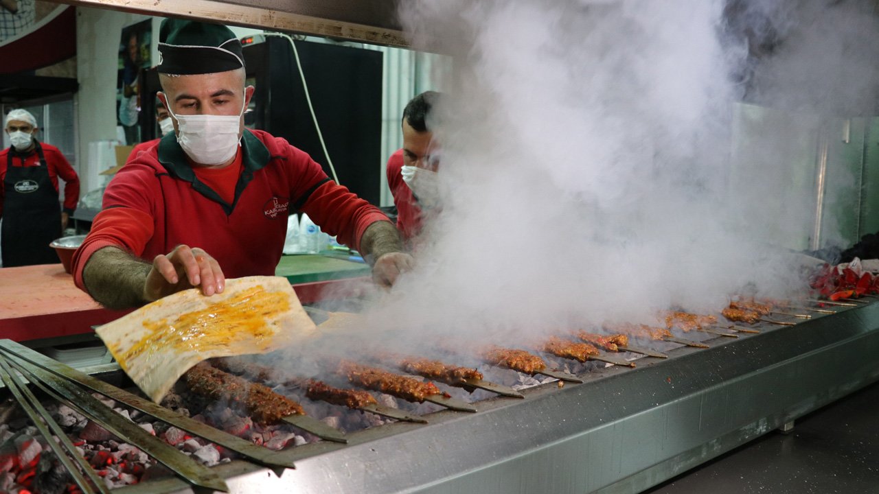 Kebap ustalık işidir hile kabul etmez