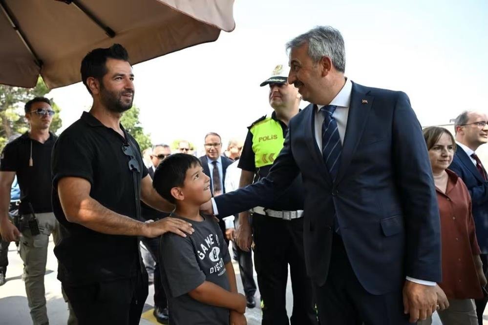 Sınır kapılarında 3 yılın rekoru! Gurbetçiler akın etti