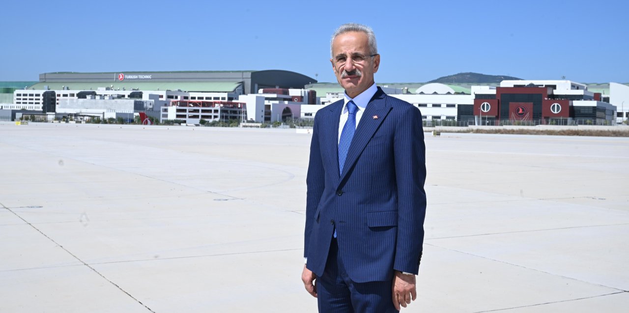 Bakan Uraloğlu duyurdu! Türkiye'de kayıtlı İHA sayısı 94 Bin 230'a ulaştı