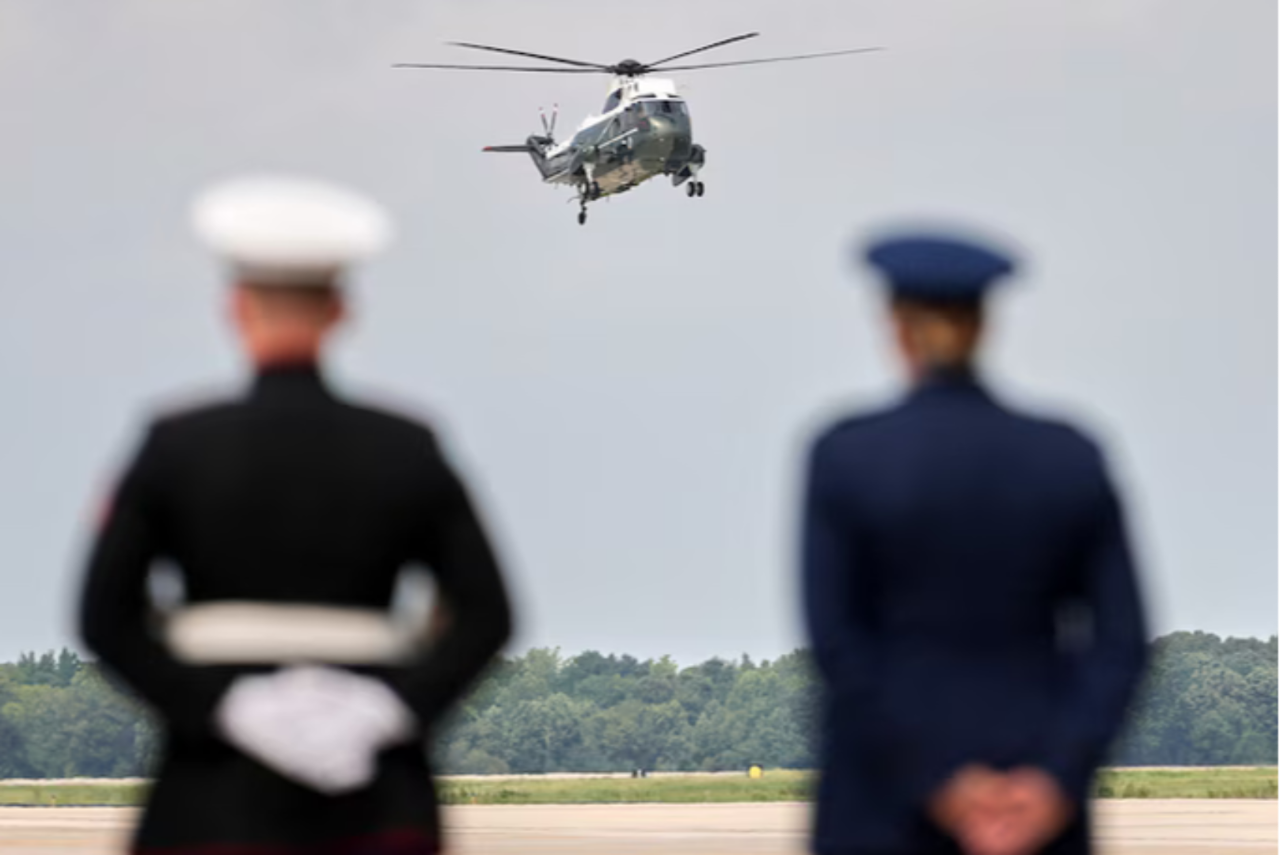 Beyaz Saray'da korkutan anlar: Trump'ın helikopteri kuleyle bağlantıyı yine kopardı!