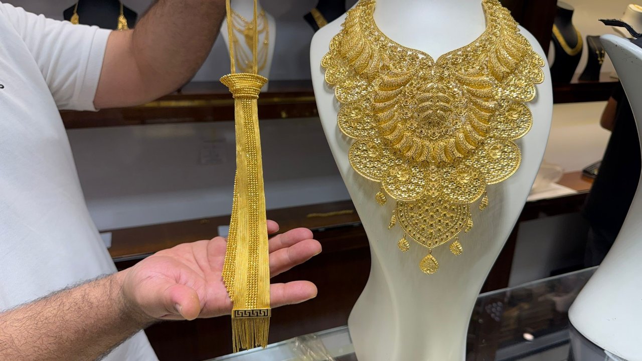 Gelinlerin altın kemerine rakip çıktı! Yok satıyor, fiyatı 1,5 milyon TL’yi buluyor