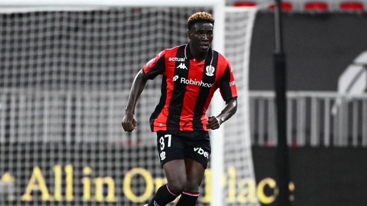 Her derde deva Peprah Oppong! Fenerbahçe'nin yeni savunmacısı adeta bulunmaz Gana kumaşı