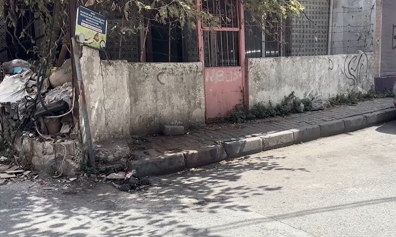 İstanbul’da akıl almaz olay! Kayınpederine saksı attı, yoldan geçen adamı öldürdü