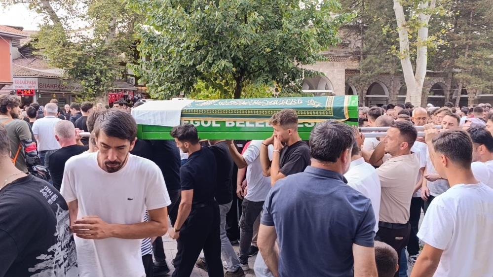 Kaydını yaptırdığı üniversiteye gidemedi! Talha’nın tabutunu arkadaşları kaldırdı