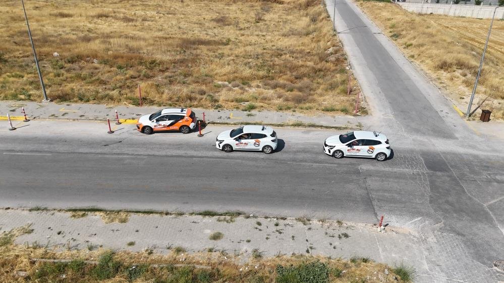 Sürücü adayları dikkat! Ehliyet sınavı sil baştan