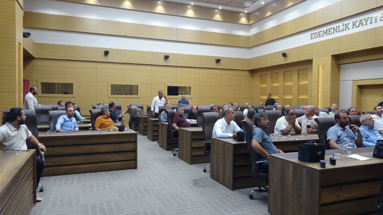 Belediye başkanıyla muhtarın tartışması mahkemelik oldu