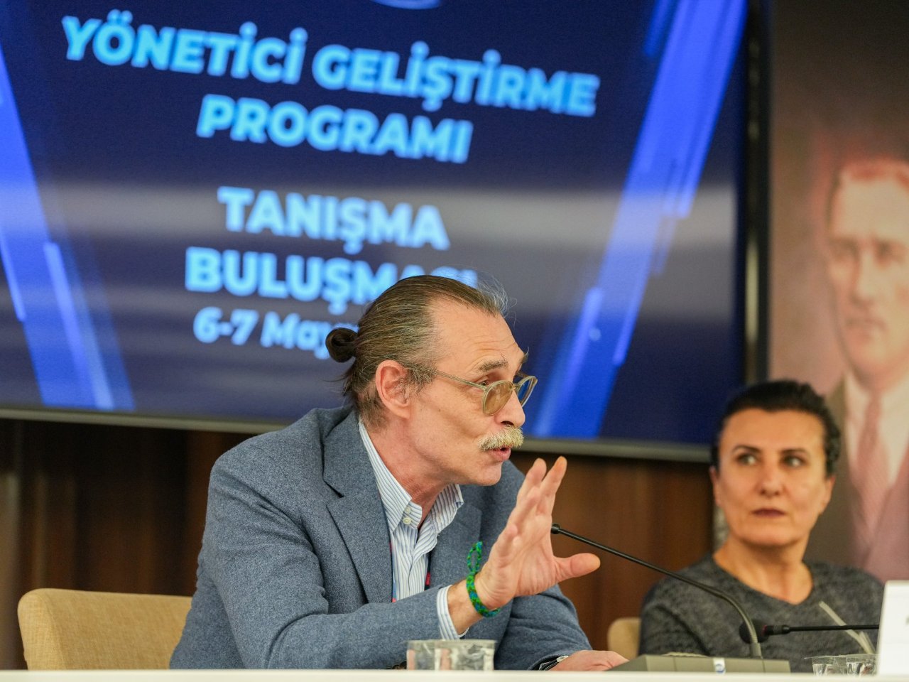 Etimesgut Belediye Başkanı Erdal Beşikçioğlu görevden uzaklaştırıldı