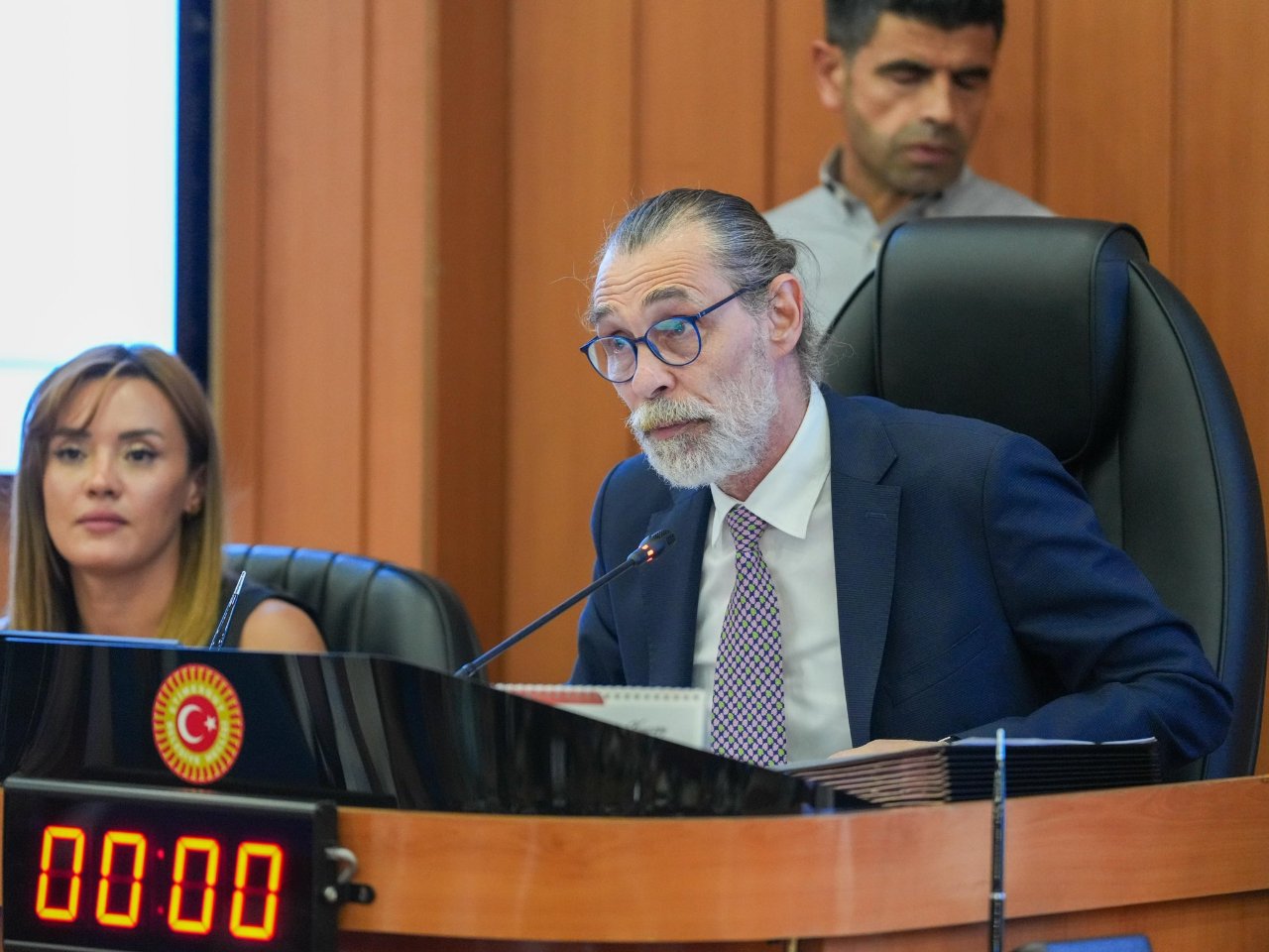 Etimesgut Belediye Başkanı Erdal Beşikçioğlu görevden uzaklaştırıldı