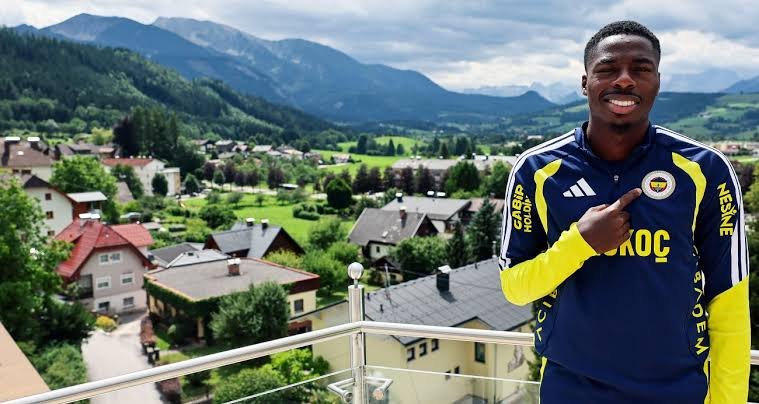 Fenerbahçe'nin, Musaba ile 30 Haziran 2030'a kadar sözleşmesi bulunuyor.