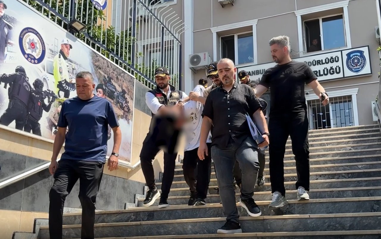 İstanbul'da iş adamına silahlı saldırı! Kanlı suikast kamerada