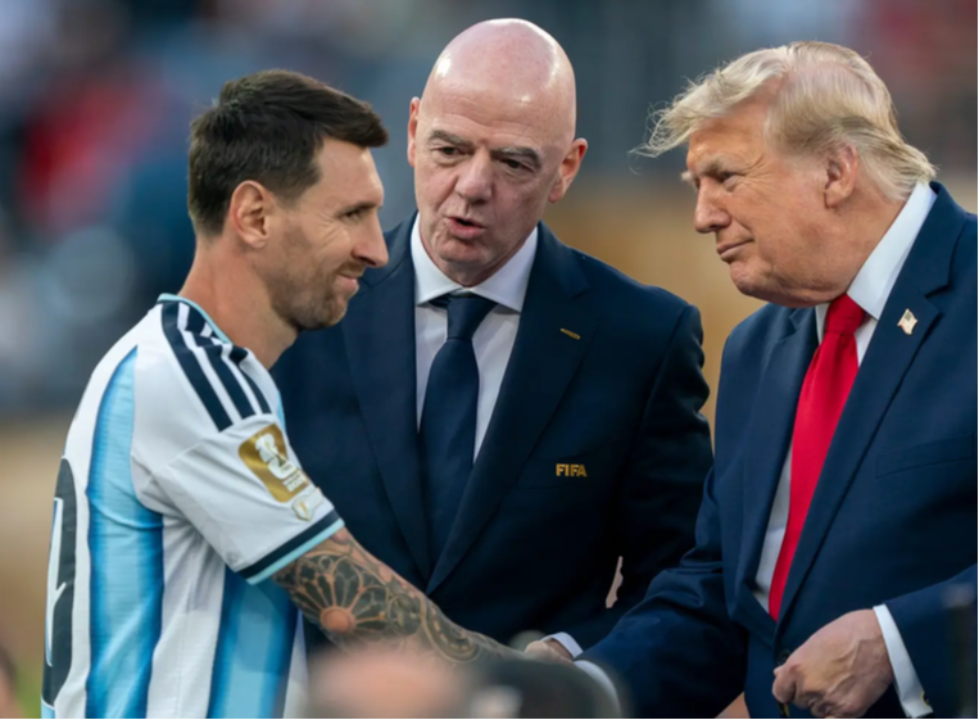 İstifası istenen FIFA Başkanı Infantino koltuğunu kurtarmak için Trump'tan yardım dilendi