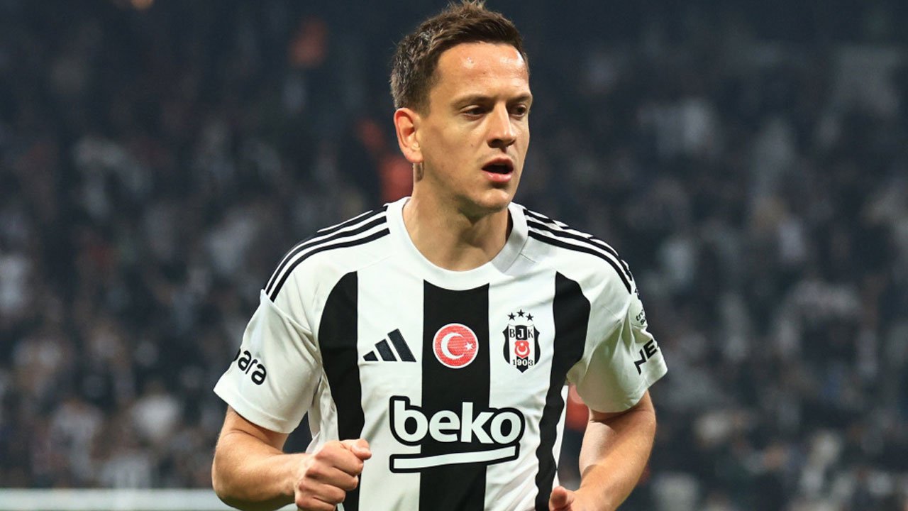 Beşiktaş'ta ayrılık açıklandı: Sözleşmesi feshedildi