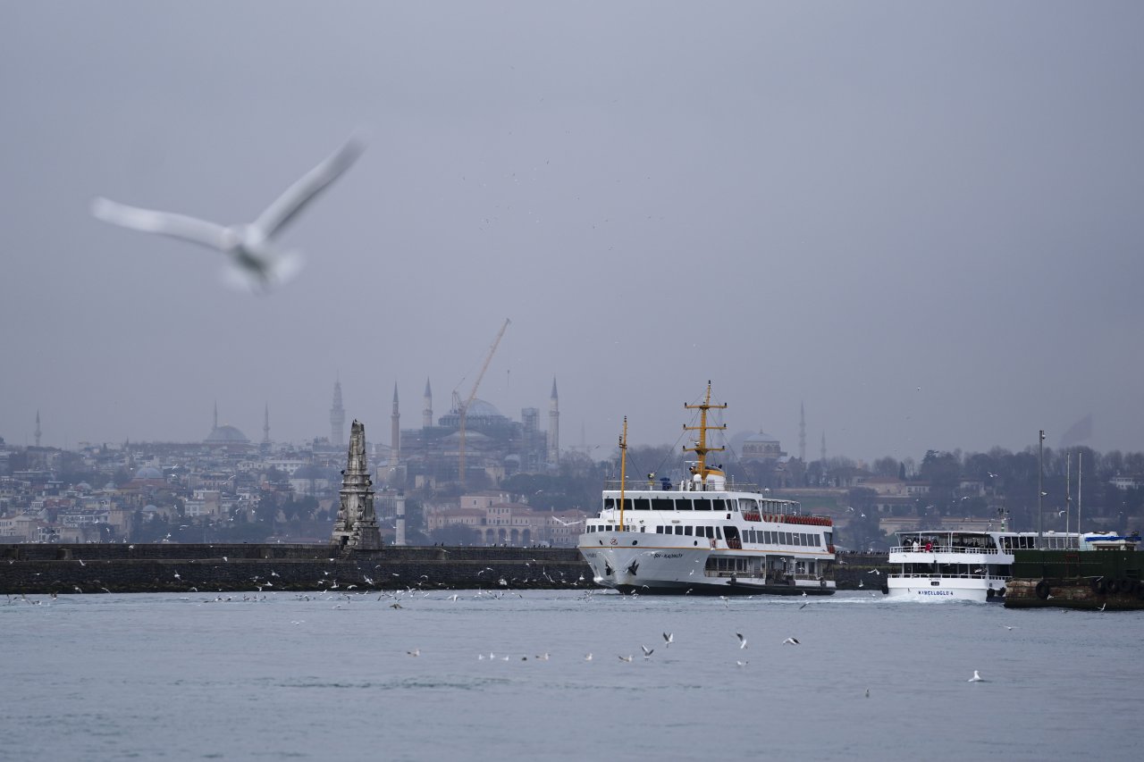 Etkisi tüm gün sürecek! Harita kırmızıya büründü! Meteorolojiden yeni uyarı, İstanbul dahil 22 ilde sağanak yolda
