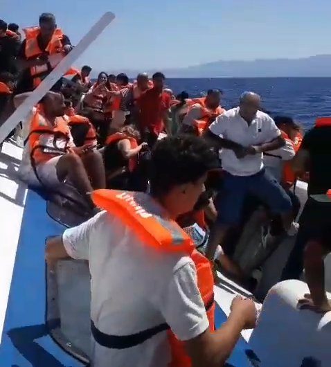 Girne açıklarında feribot faciası: 7 kişi hayatını kaybetti, 23 kişi aranıyor