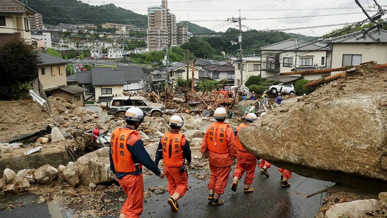Japonya'da sel felaketi: 400 bin kişiye kritik uyarı