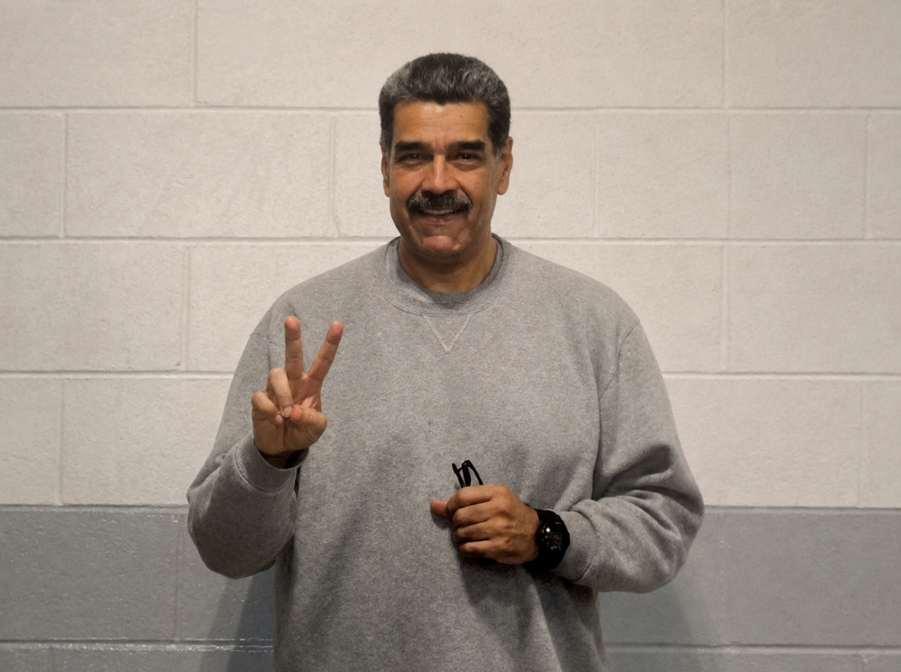 Nicolas Maduro aylar sonra ortaya çıktı! 