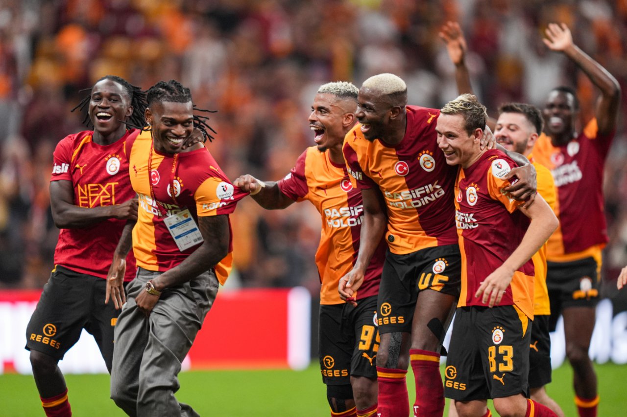 Onu durdurmak neredeyse imkânsız! Portekizli gazeteciler Rafael Leão’yu anlattı