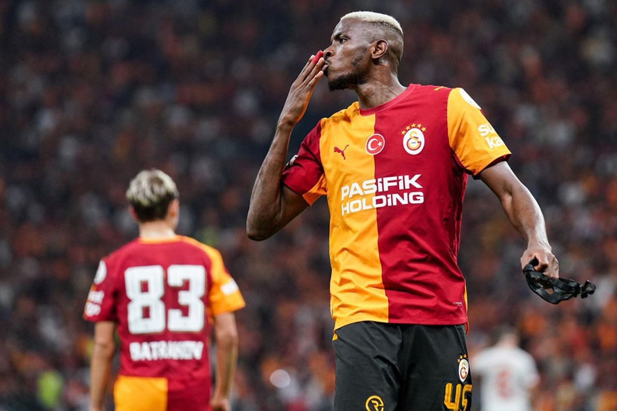 Osimhen, Galatasaray’ı sırtladı, taşıyor