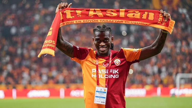 Rafael Leao resmen Galatasaray'da: Dev transferin maliyeti duyuruldu