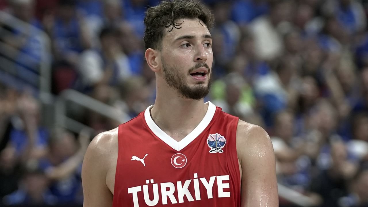 Alperen Şengün ve Tarık Biberovic neden yok, oynamıyor? İzlanda maçı kadrosunda yer almadılar