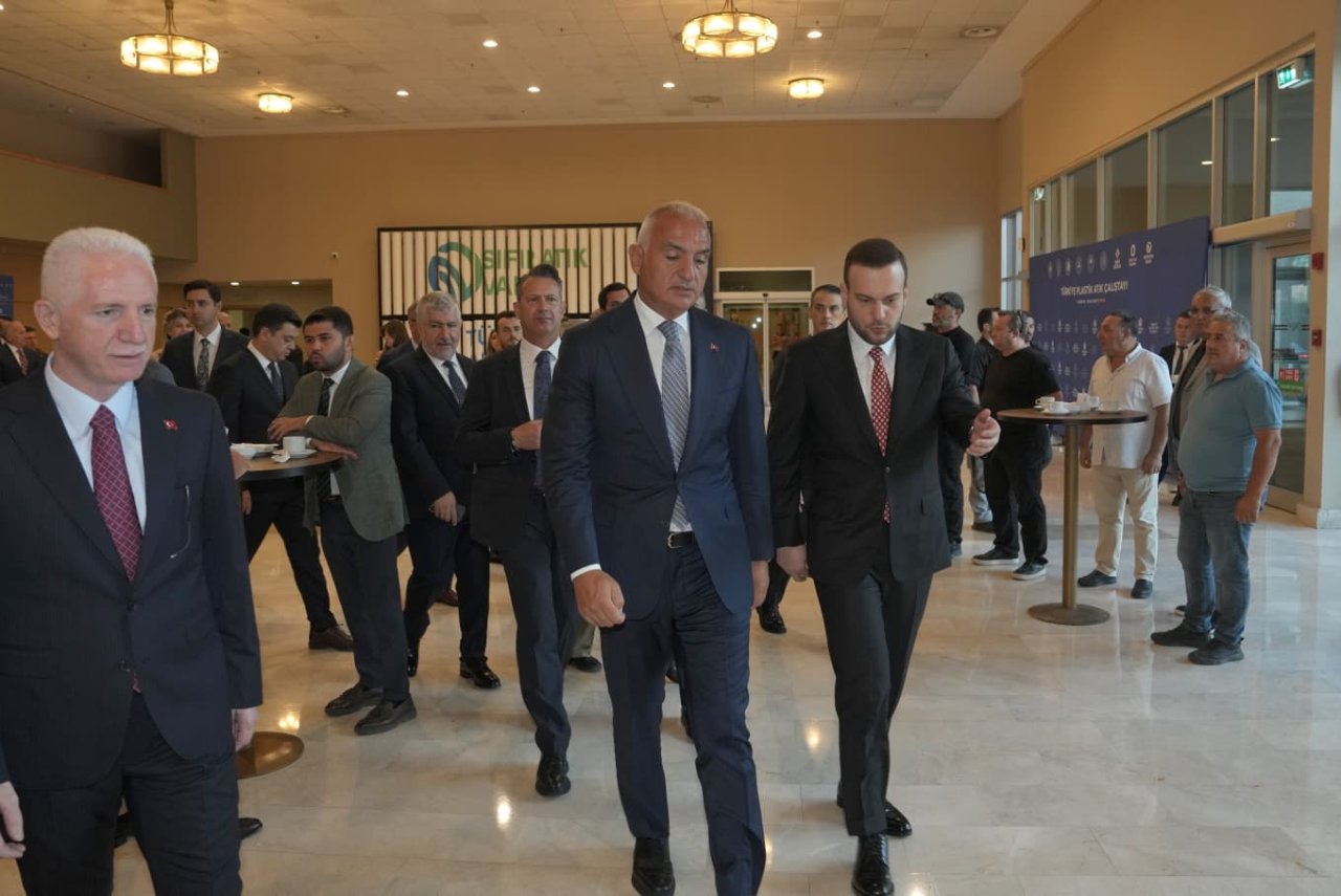 Bakan Ersoy’dan plastik atık uyarısı: Artık zaman kaybetme lüksümüz yok