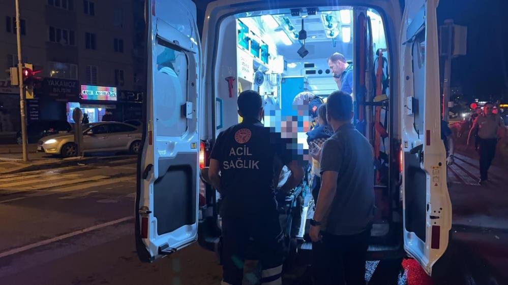 Kayseri'de hareketli gece! Tabancayla yaralanan şahıs tramvaya bindi