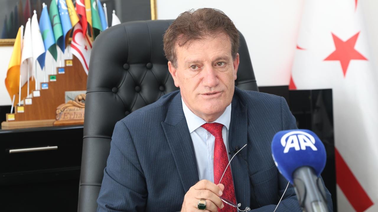 Bayındırlık ve Ulaştırma Bakanı Erhan Arıklı