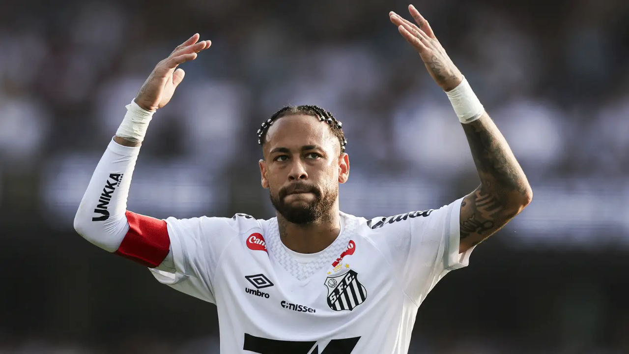 Neymar, kulübü Santosun transfer borcunu ödedi