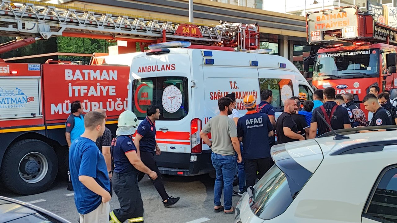 Spor salonu yangınından Bakan Şimşek'e acı haber! Yeğeni hayatını kaybetti