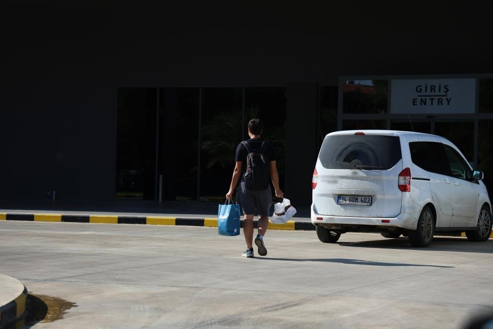 Taşucu Limanı'nda çaresiz bekleyiş! Faciaya rağmen geçmek zorundalar
