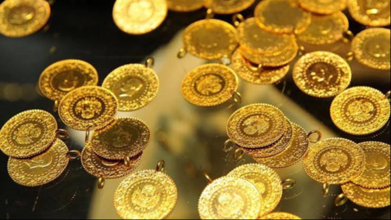 Altın fiyatları düşecek mi yükselecek mi? 3 dev bankadan yıl sonu tahmini
