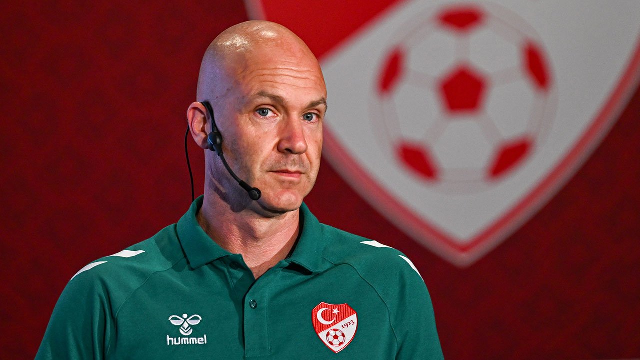Anthony Taylor: 